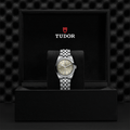 Black Bay One 31mm - Light Champagne, Diamond-Set on Bracelet