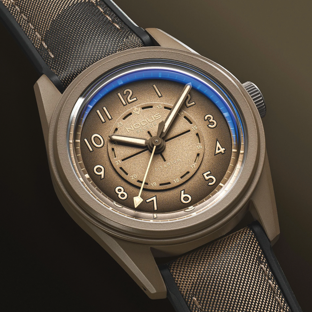 Sector II Field Titanium FDE 38mm - Brown on Rubber Strap