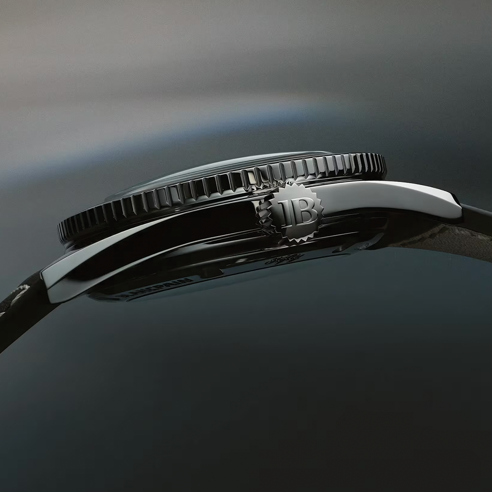Fifty Fathoms Bathyscaphe Limited Edition 37.4mm - Grey on Leather Strap