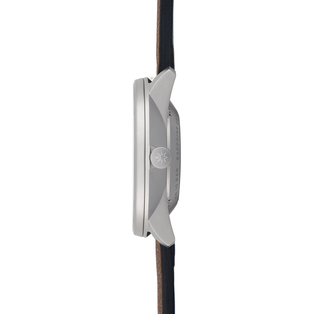 FORM A Titan 40mm - Black on Leather Strap