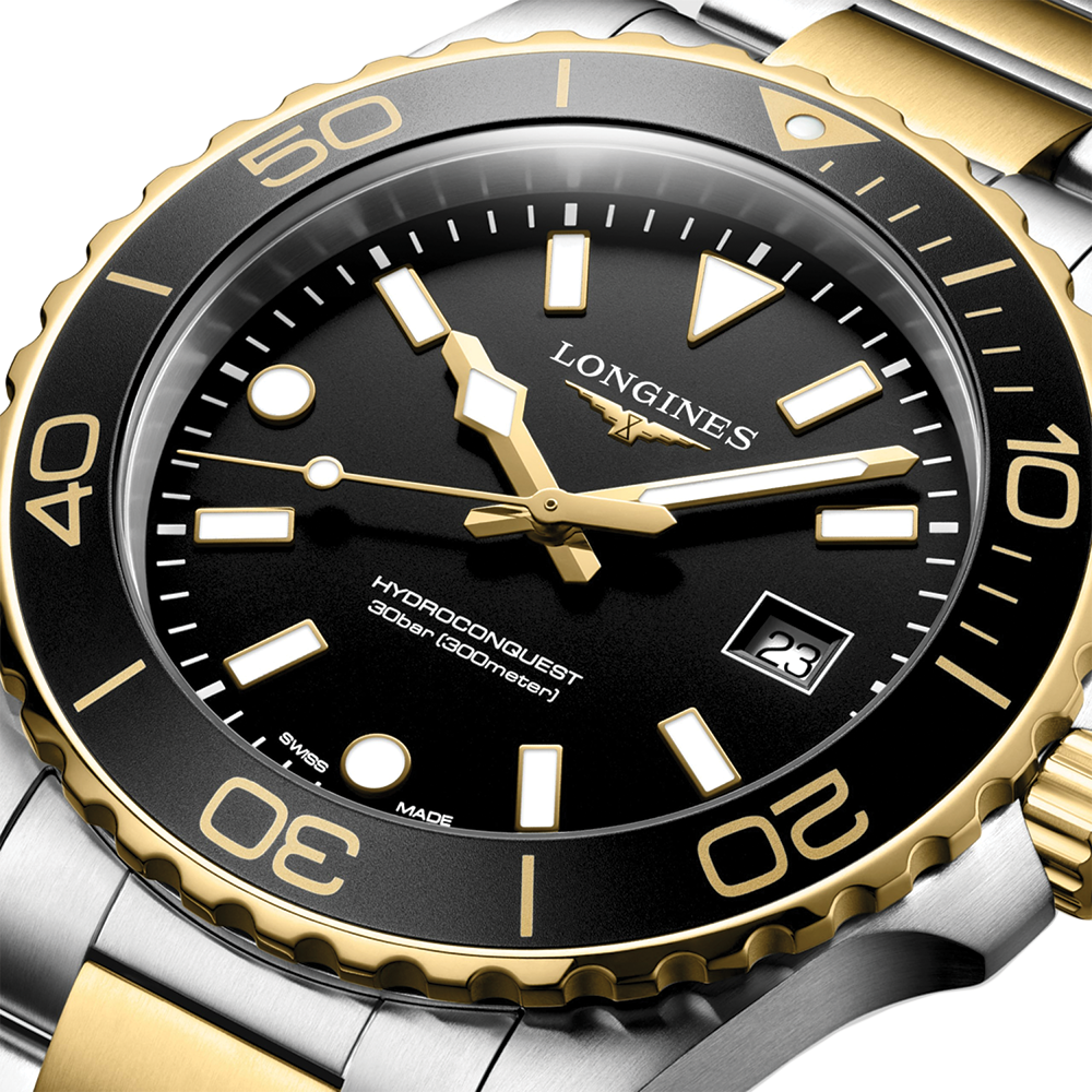 HydroConquest Quartz Yellow PVD Two-Tone 42mm - Black on Bracelet
