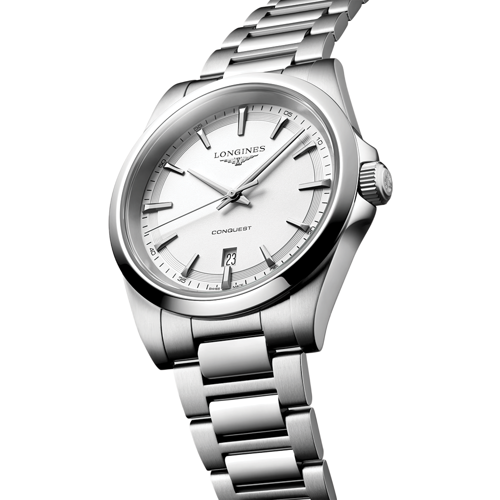 Conquest Quartz 41mm - White on Bracelet