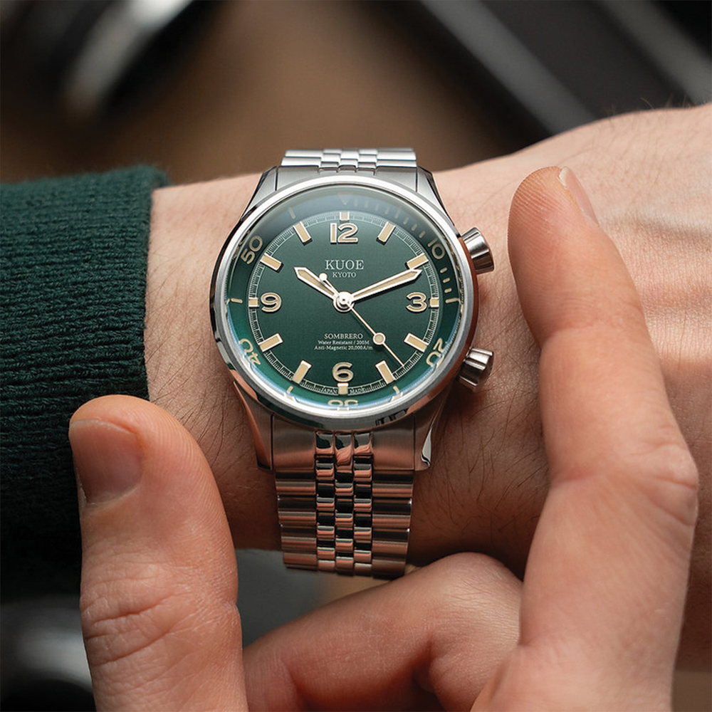 SOMBRERO 38mm - Green on Flat-Link Bracelet w/ Additional Leather Strap