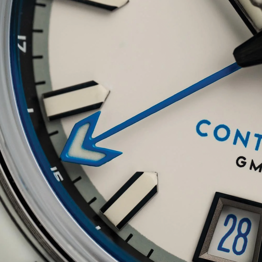 Contrail GMT Polaris 40.5mm - White on Bracelet