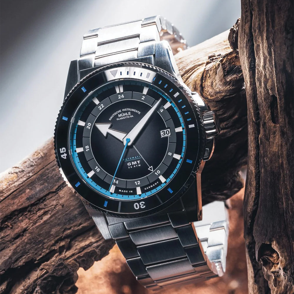 Sportivo Travel GMT 42.5mm - Black on Bracelet