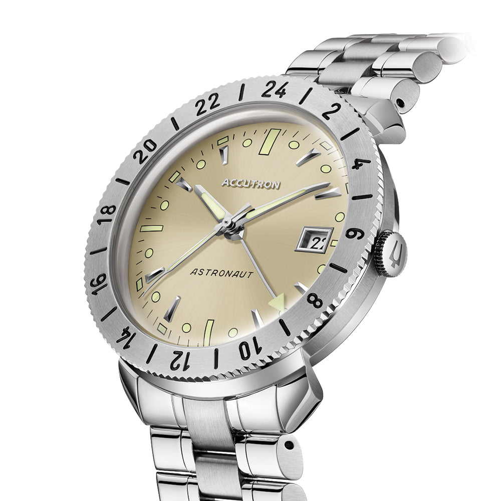 Astronaut LTi Titanium 41mm - Champagne on Bracelet w/ Extra Strap