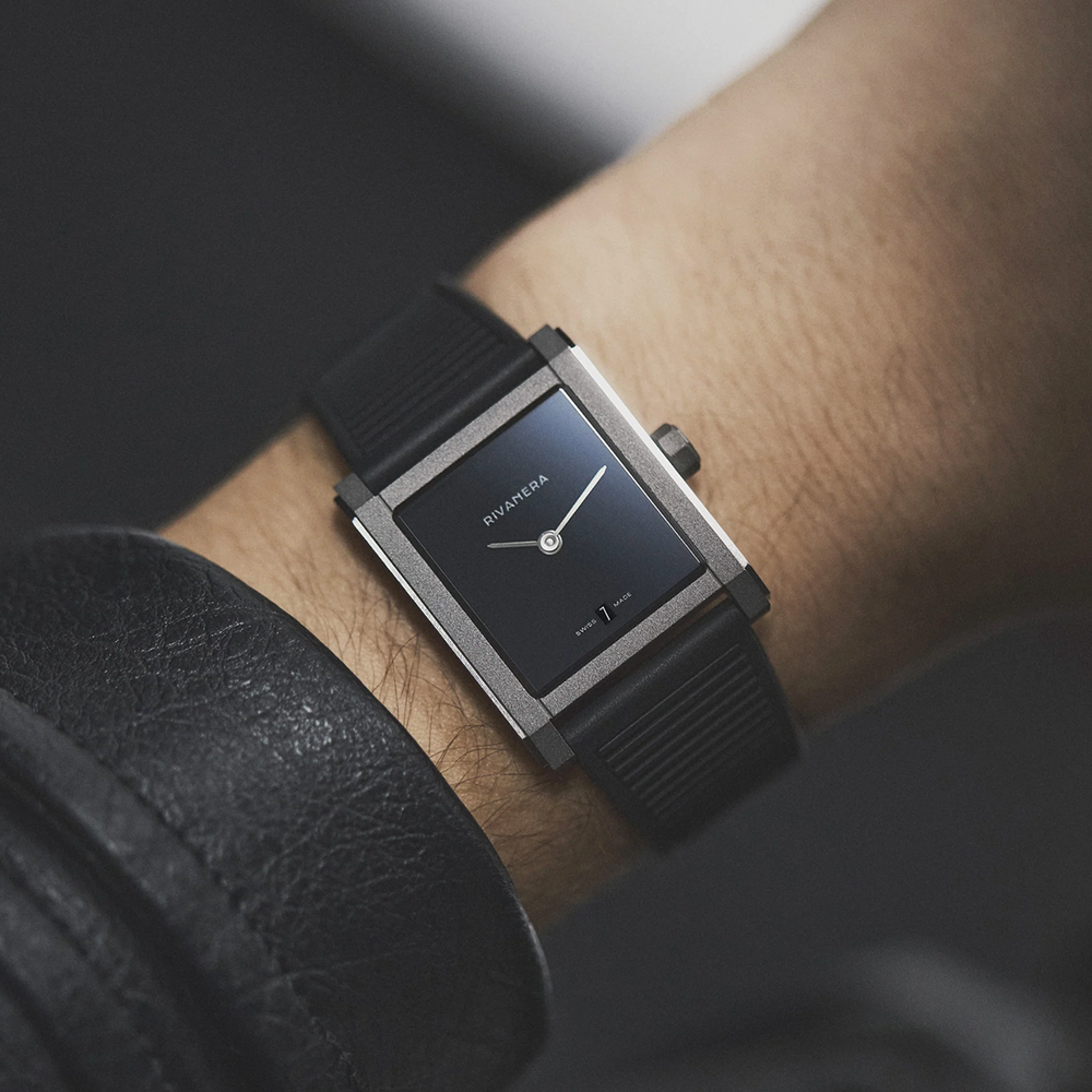 Rivanera Piccolo Musou 33mm - Black on Rubber Strap w/ Additional Strap