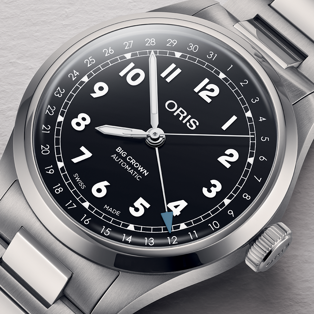 Big Crown Pointer Date 40mm - Black on Bracelet