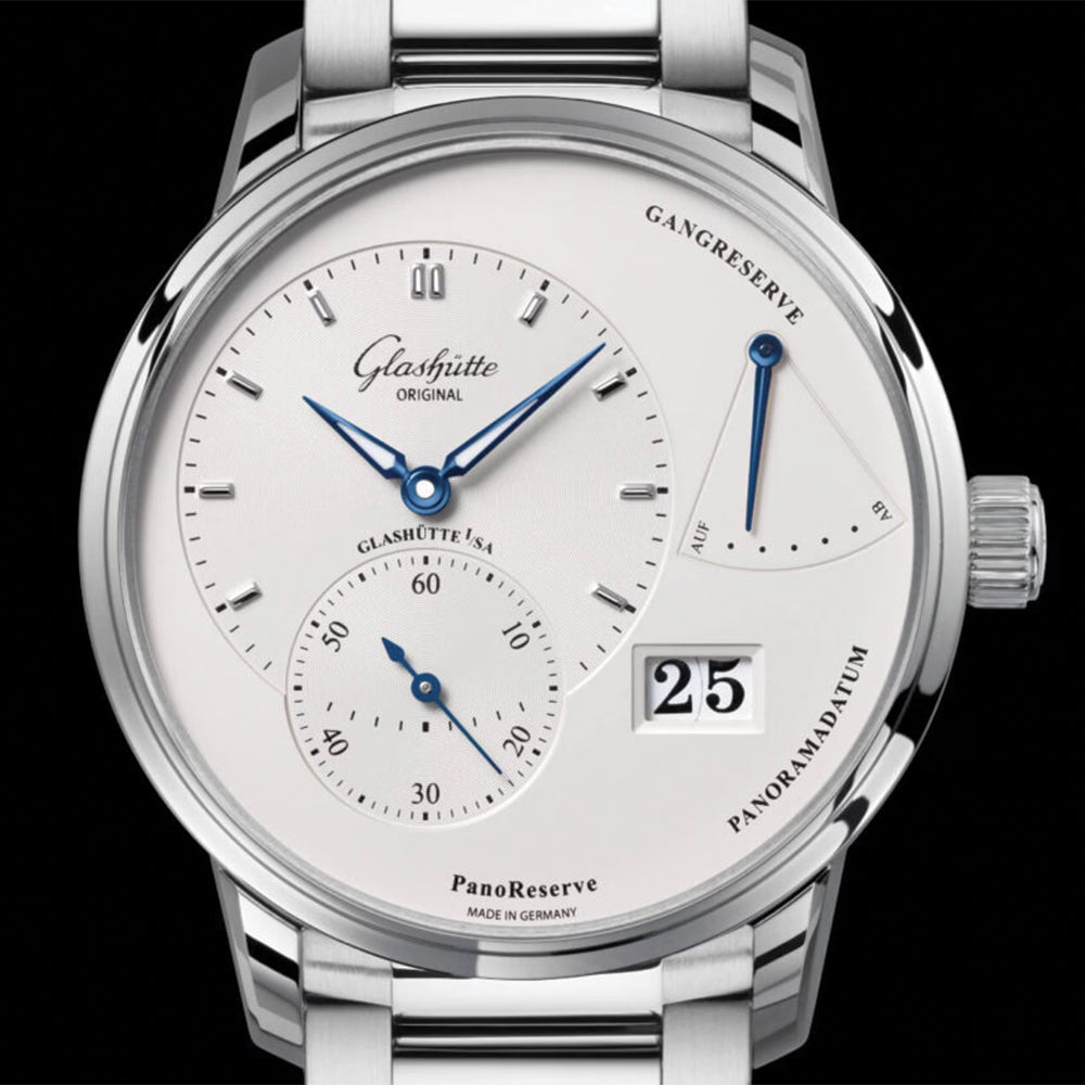 PanoReserve 40mm - Silver on Strap