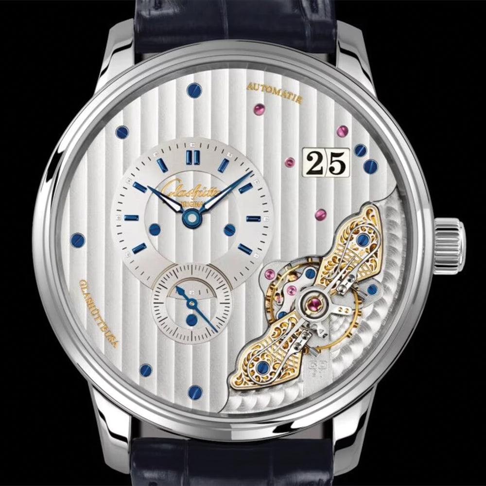 PanoMaticInverse 42mm - Ivory on Strap