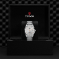 1926 41mm - Silver, Diamond-Set on Bracelet