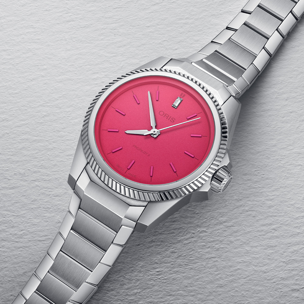 ProPilot X Miss Piggy Edition 34mm - Pink on Bracelet