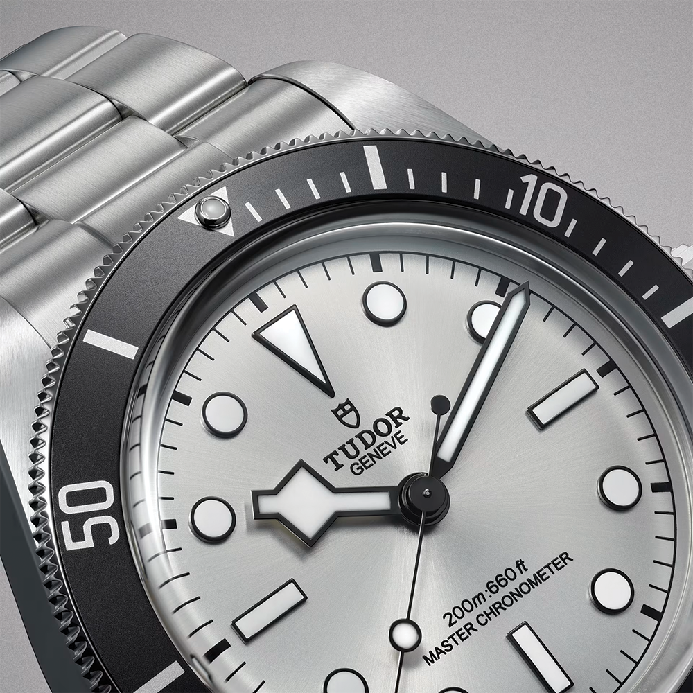 Black Bay 68 43mm - Silver, Black Bezel on Bracelet | Teddy