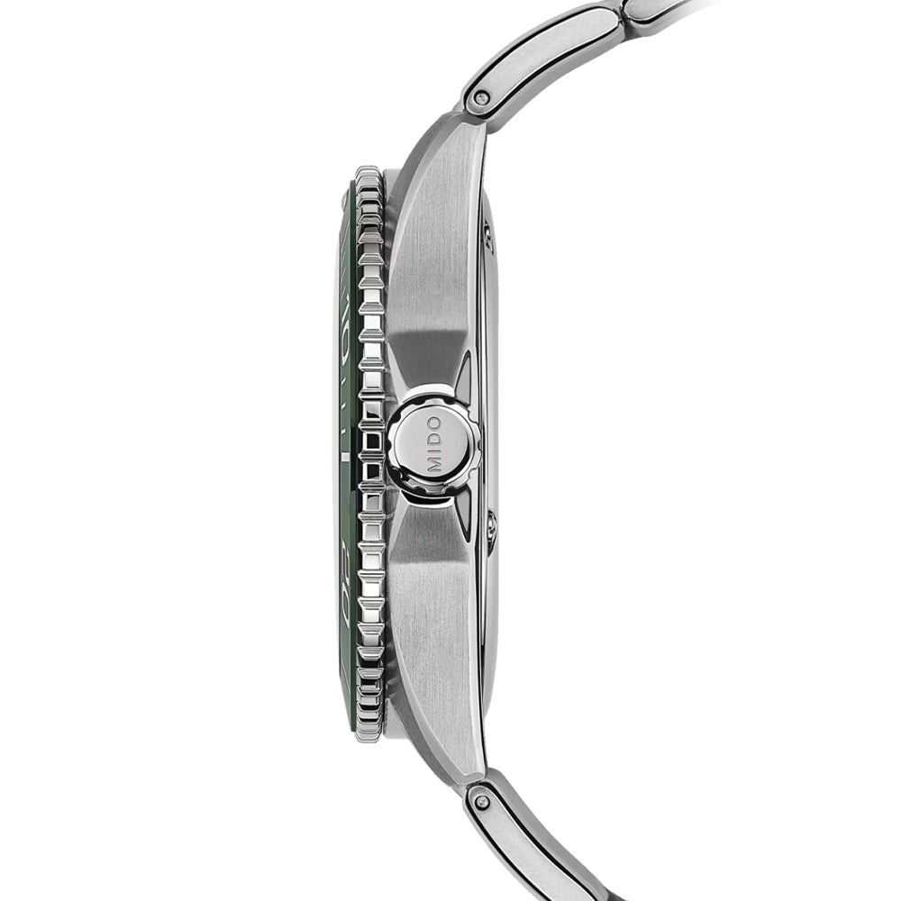 Ocean Star 200C 42.5mm - Green on Bracelet