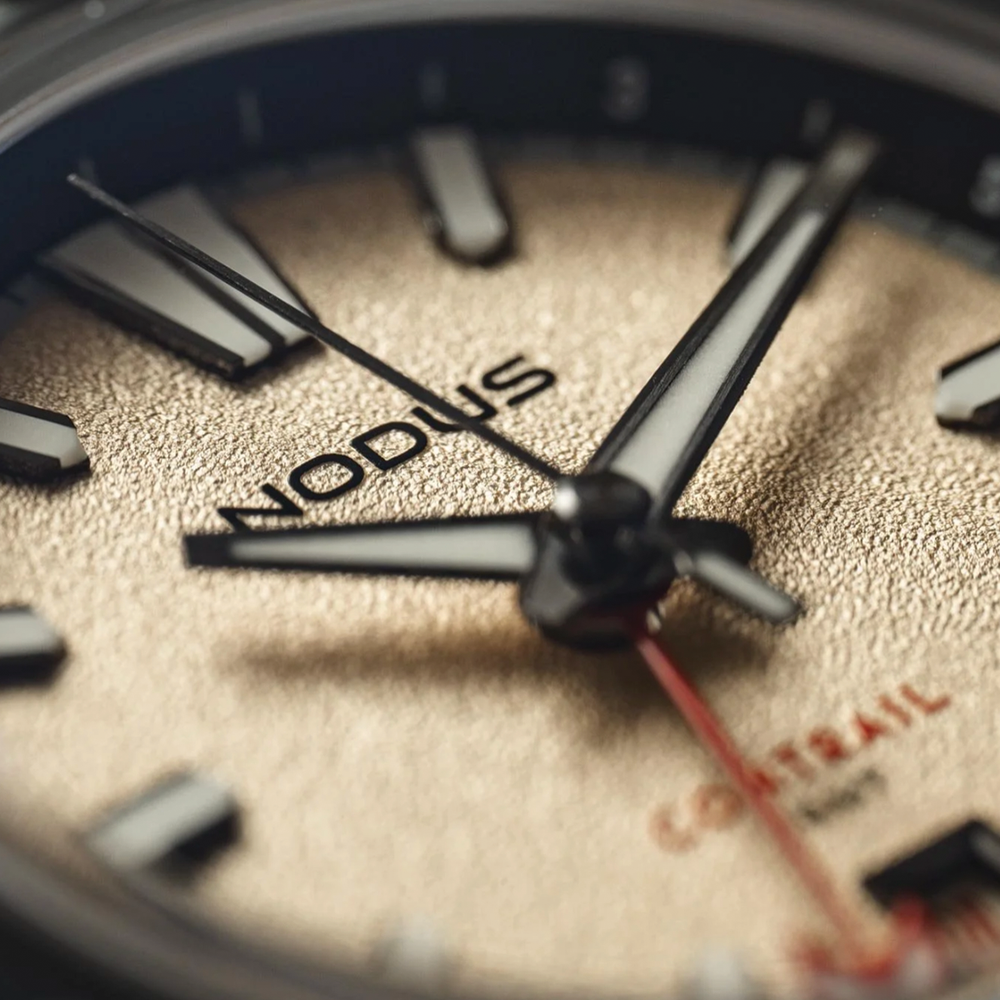 Contrail GMT Laguna 40.5mm - Ivory on Bracelet