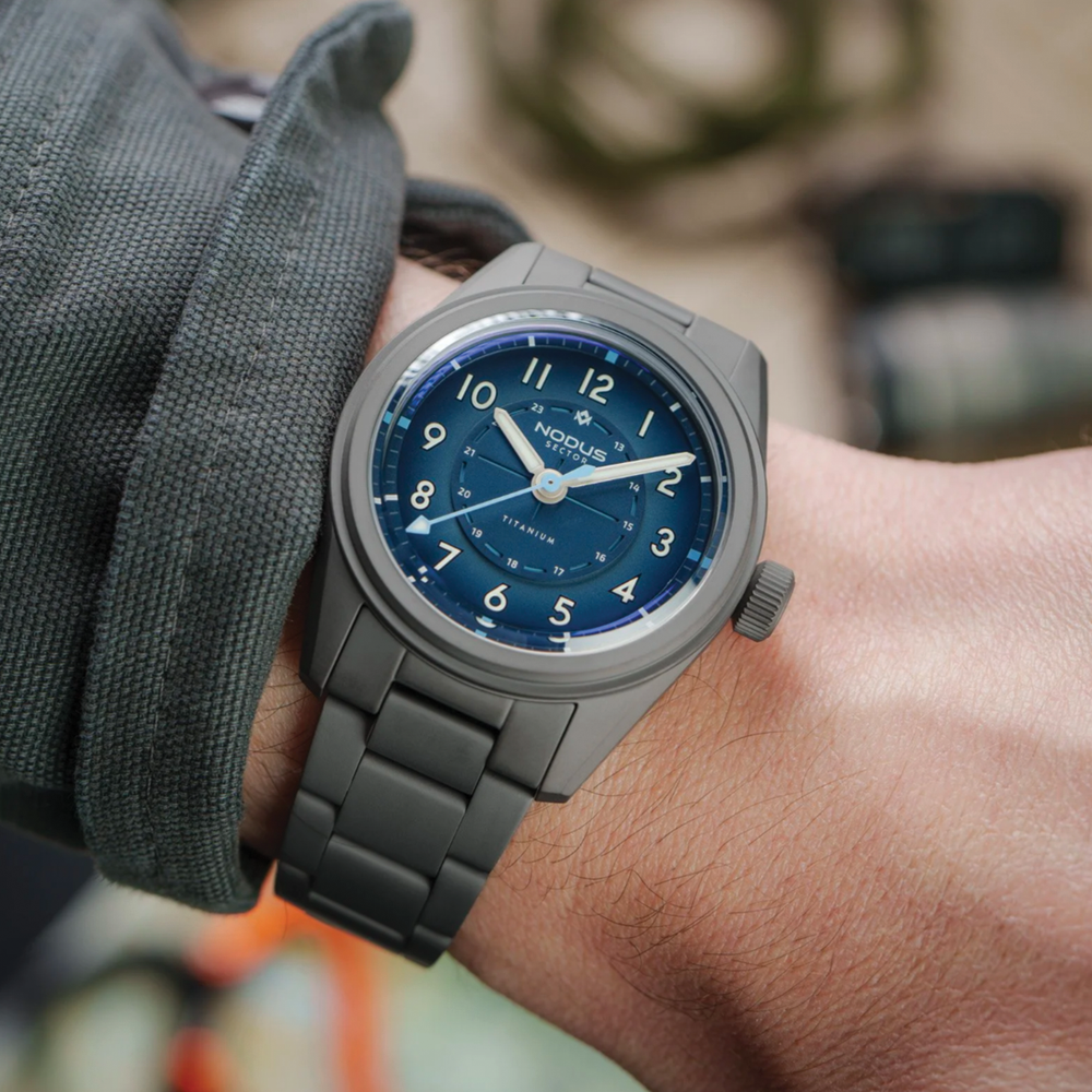 Sector II Field Titanium Marina 38mm - Blue on Bracelet