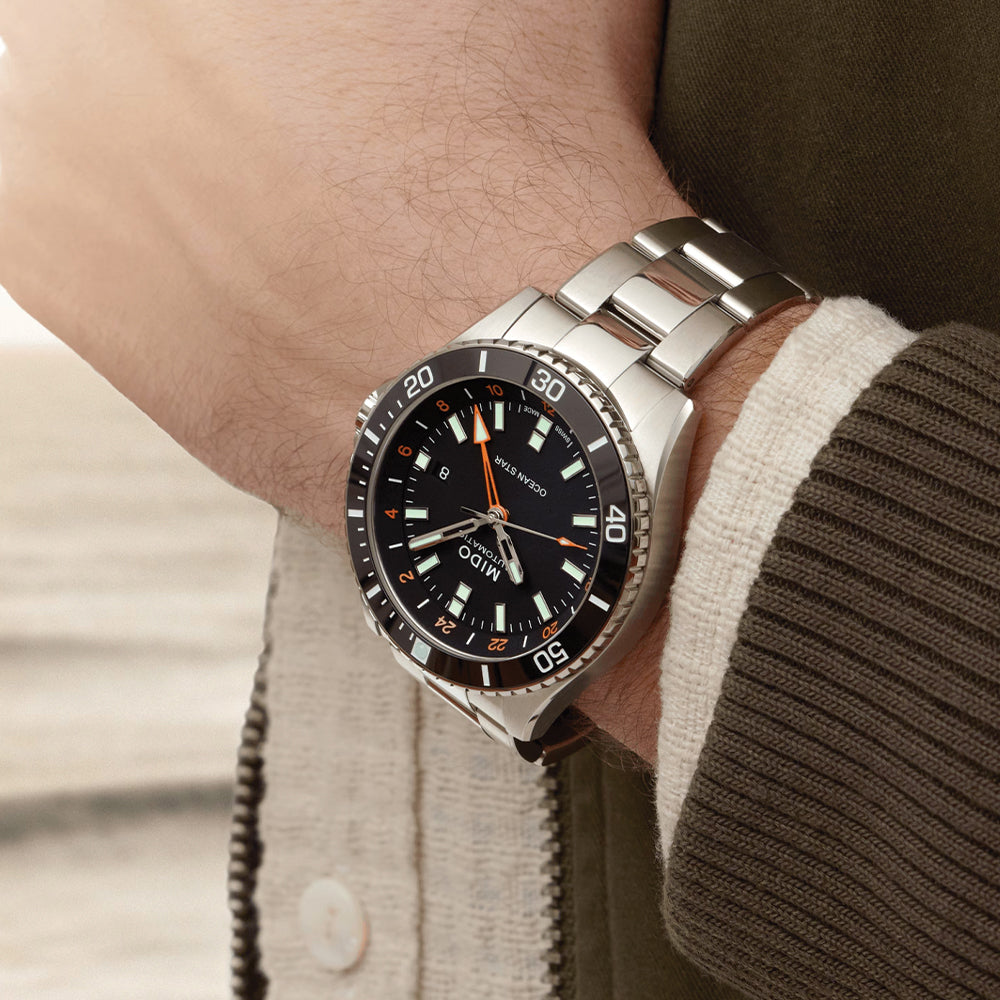 Ocean Star GMT 44mm - Black on Bracelet