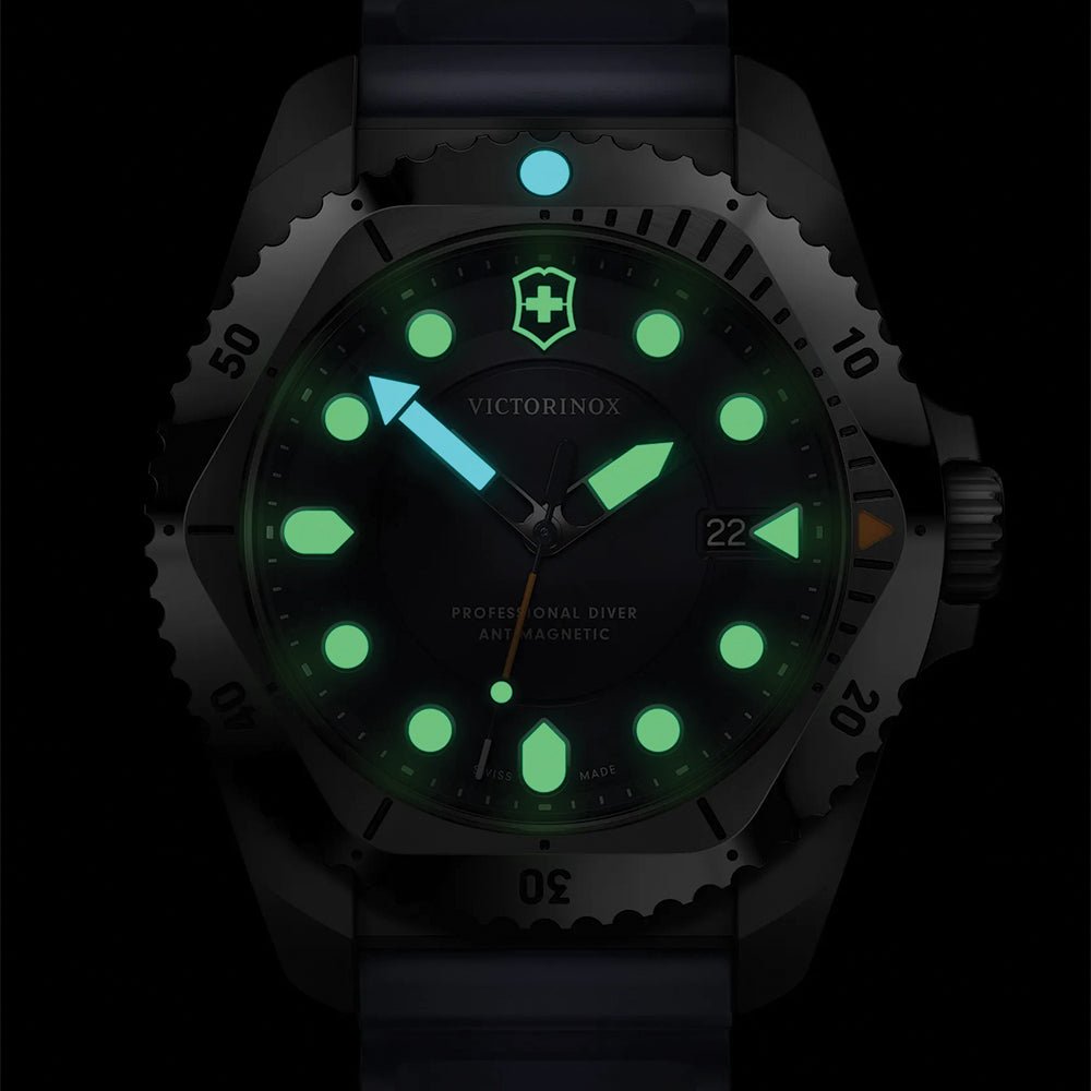 Dive Pro Quartz 43mm - Blue on Rubber Strap