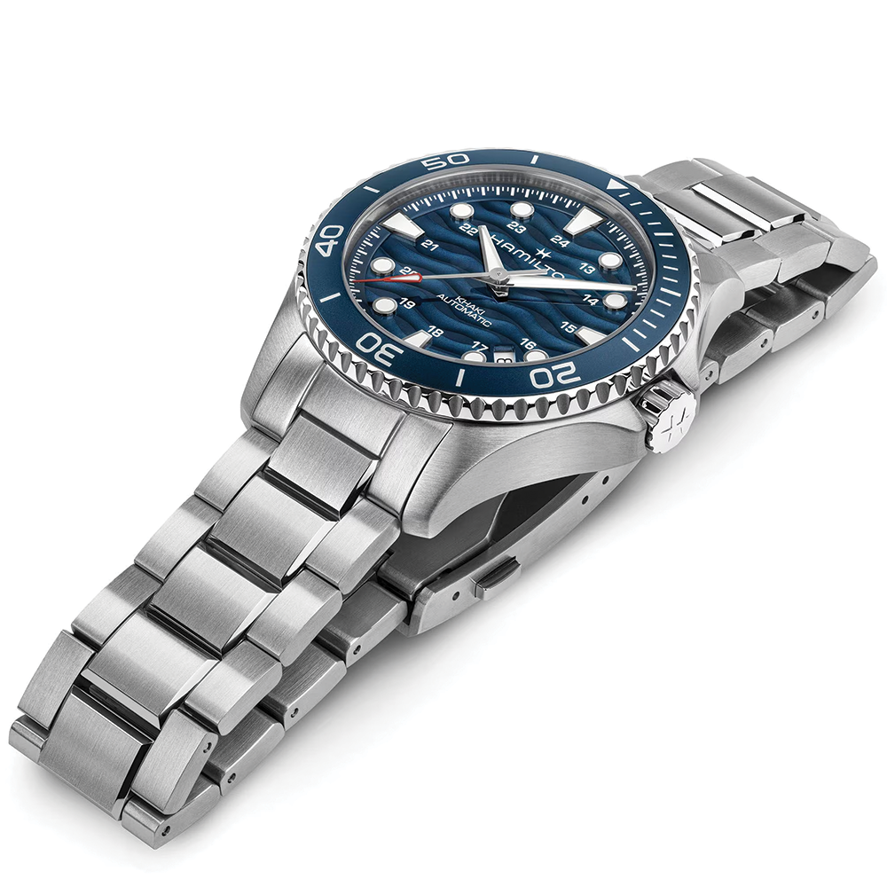 Khaki Navy Scuba Auto 40mm - Blue on Bracelet