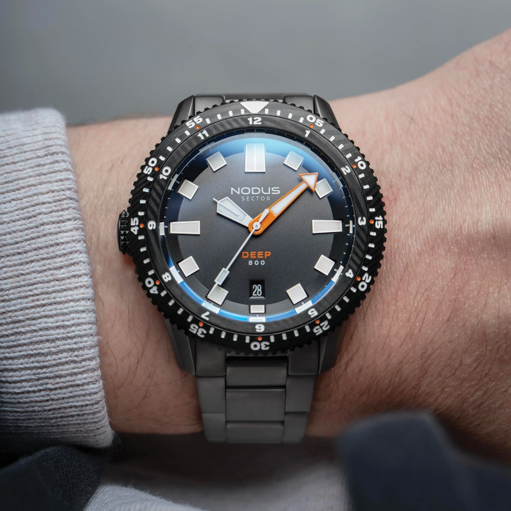 Sector Deep Damascus DLC 38mm - Grey on Bracelet