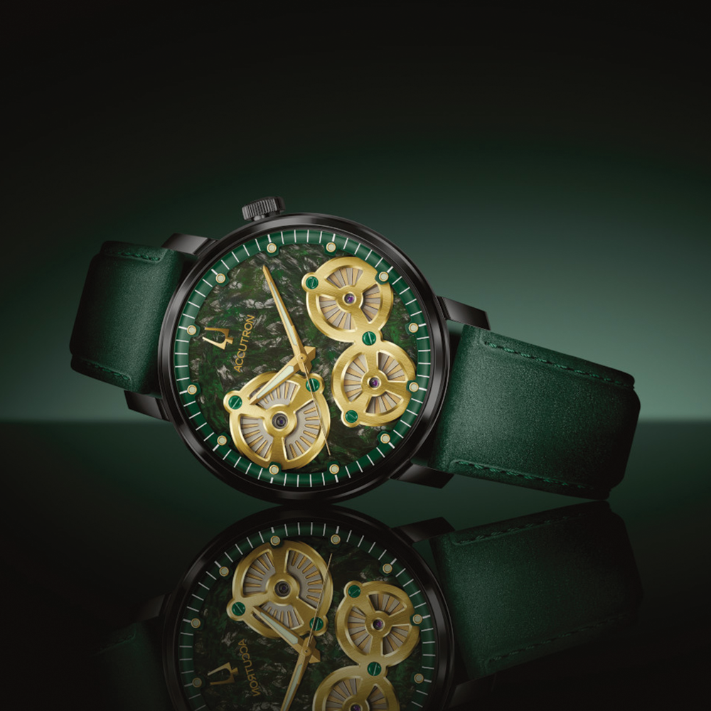 Spaceview Evolution 43.5mm - Green on Leather Strap