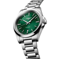 Conquest Quartz 41mm - Green on Bracelet