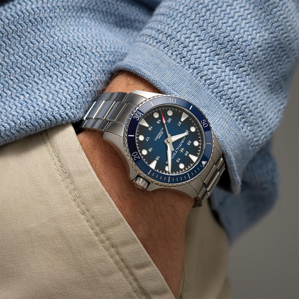 Khaki Navy Scuba Auto 43mm - Blue on Bracelet