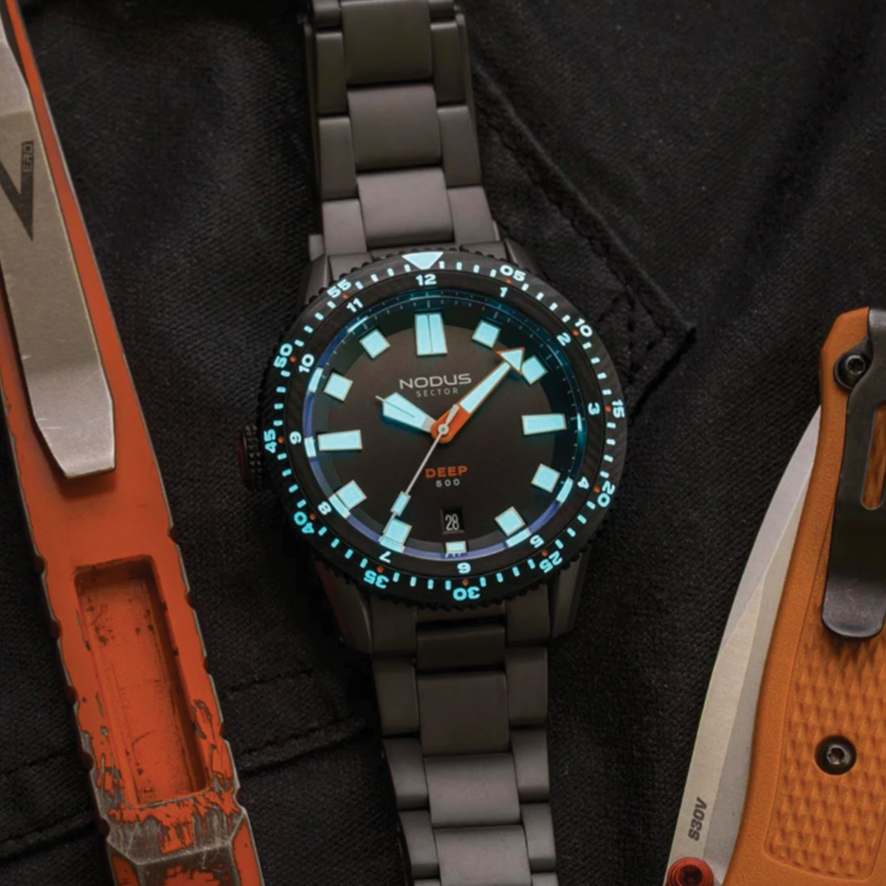 Sector Deep Damascus DLC 38mm - Grey on Bracelet