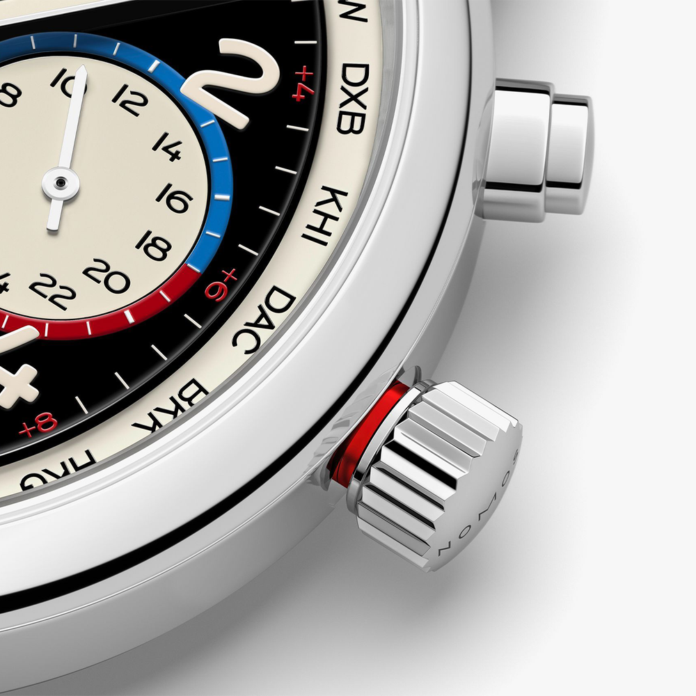 Club Sport Neomatik Worldtimer Dark 40mm - Black on Bracelet