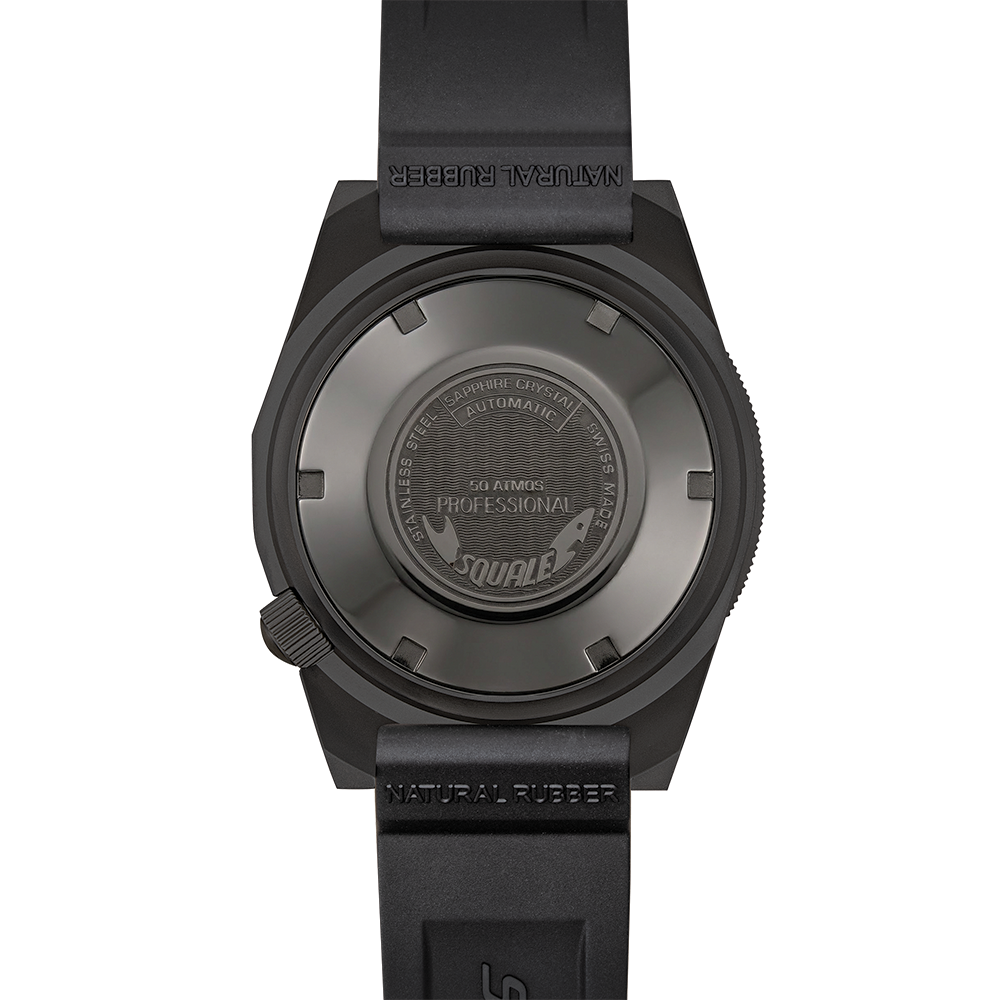 1521 Black DLC 42mm - Black on Bracelet