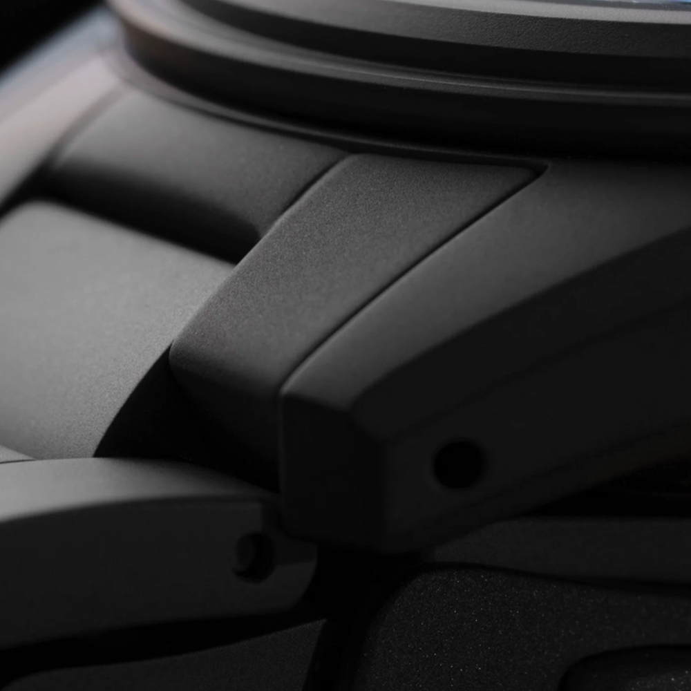 Sector II Field Titanium Marina 38mm - Blue on Bracelet