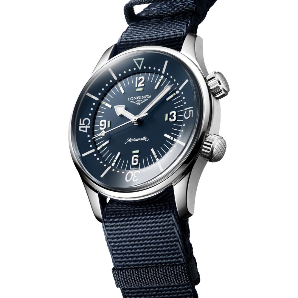 Legend Diver 39mm Blue on Fabric Strap