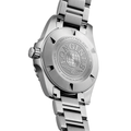 HydroConquest 39mm - Green on Bracelet