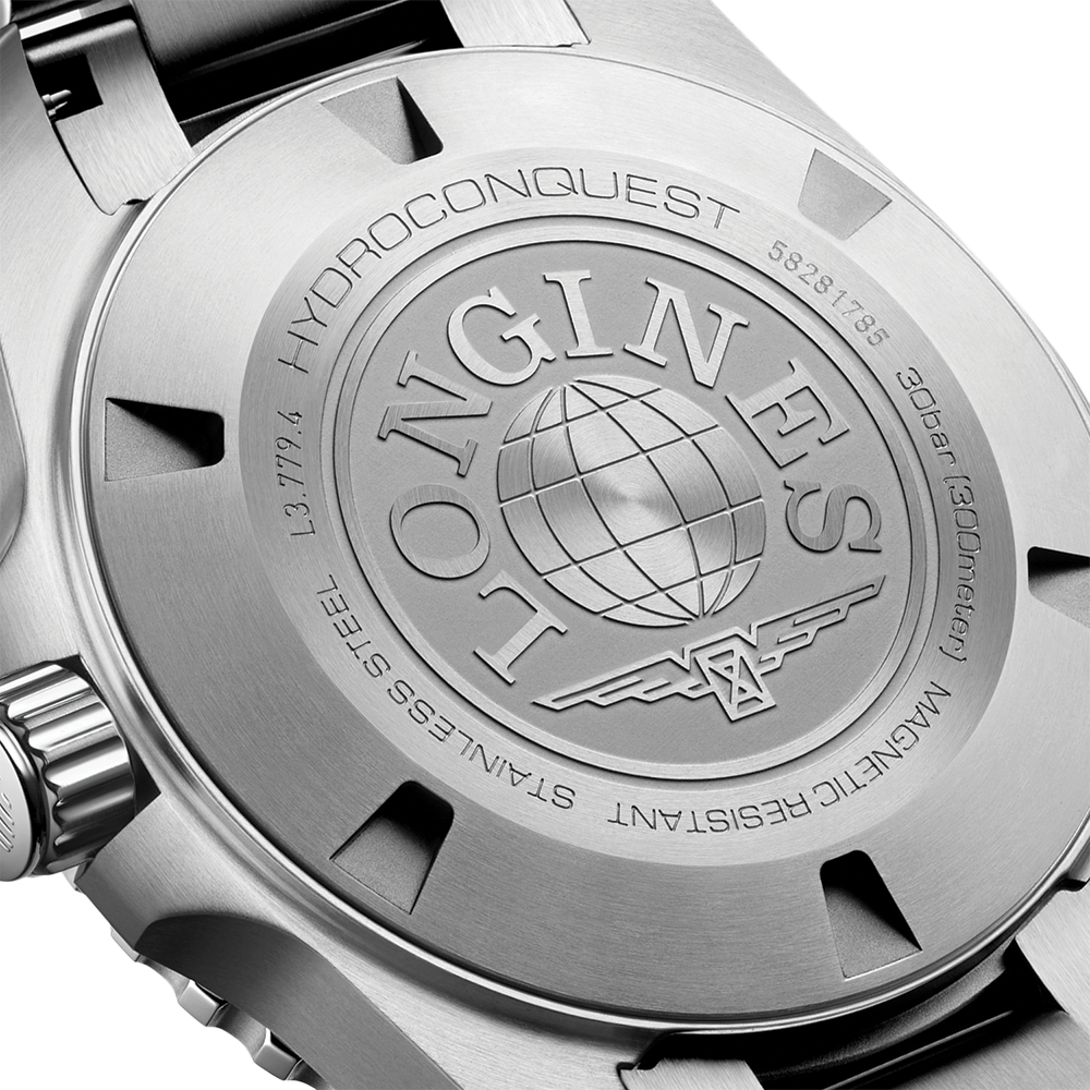 HydroConquest 39mm - Green on Bracelet