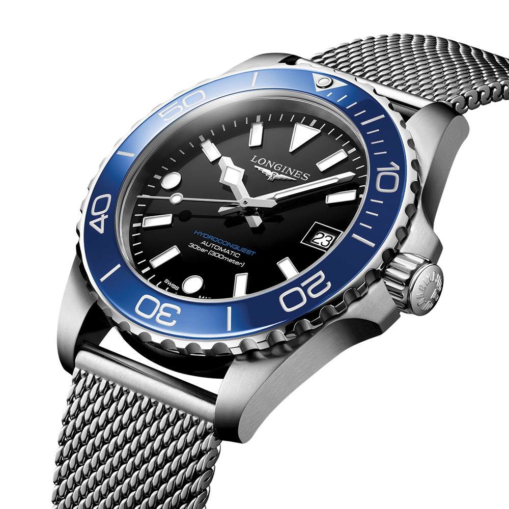 HydroConquest 39mm - Black, Blue Bezel on Mesh Bracelet
