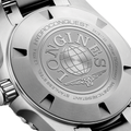 HydroConquest 39mm - Blue on Bracelet