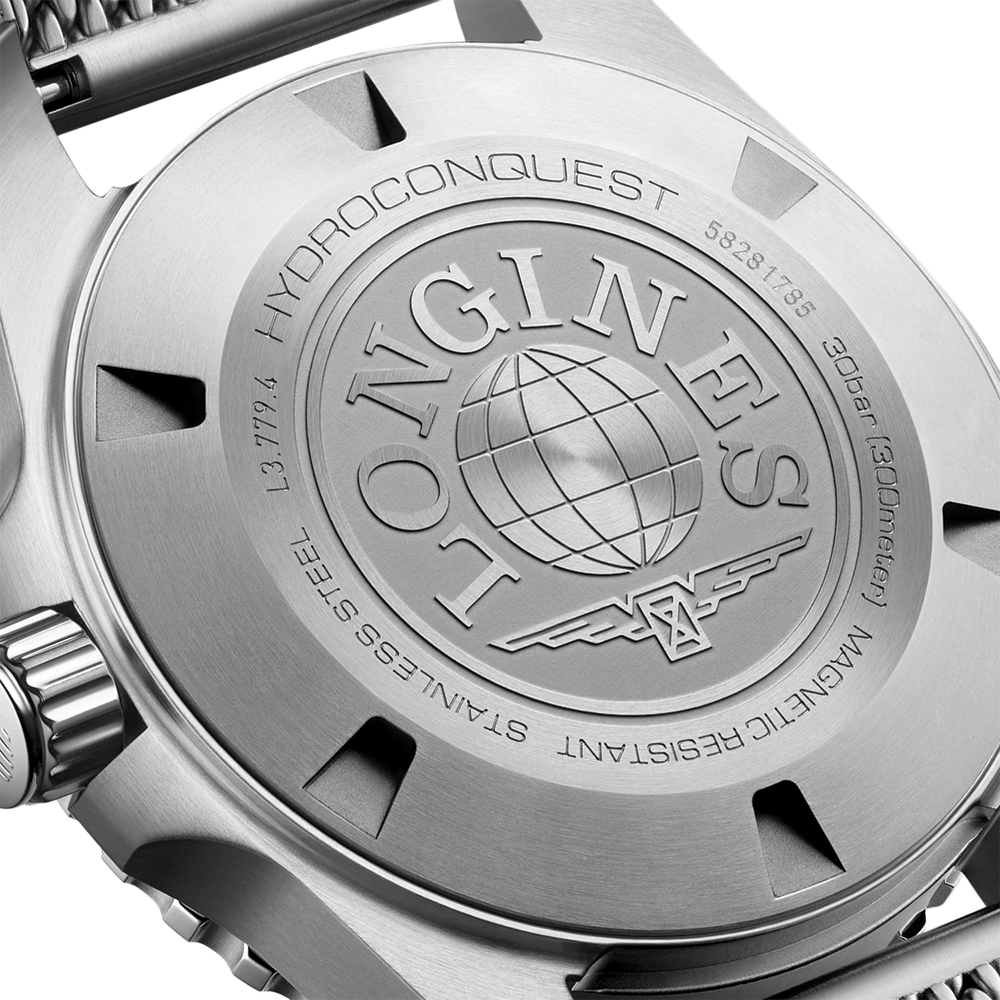 HydroConquest 39mm - Blue, Black Bezel on Mesh Bracelet