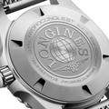 HydroConquest 39mm - Blue, Black Bezel on Mesh Bracelet