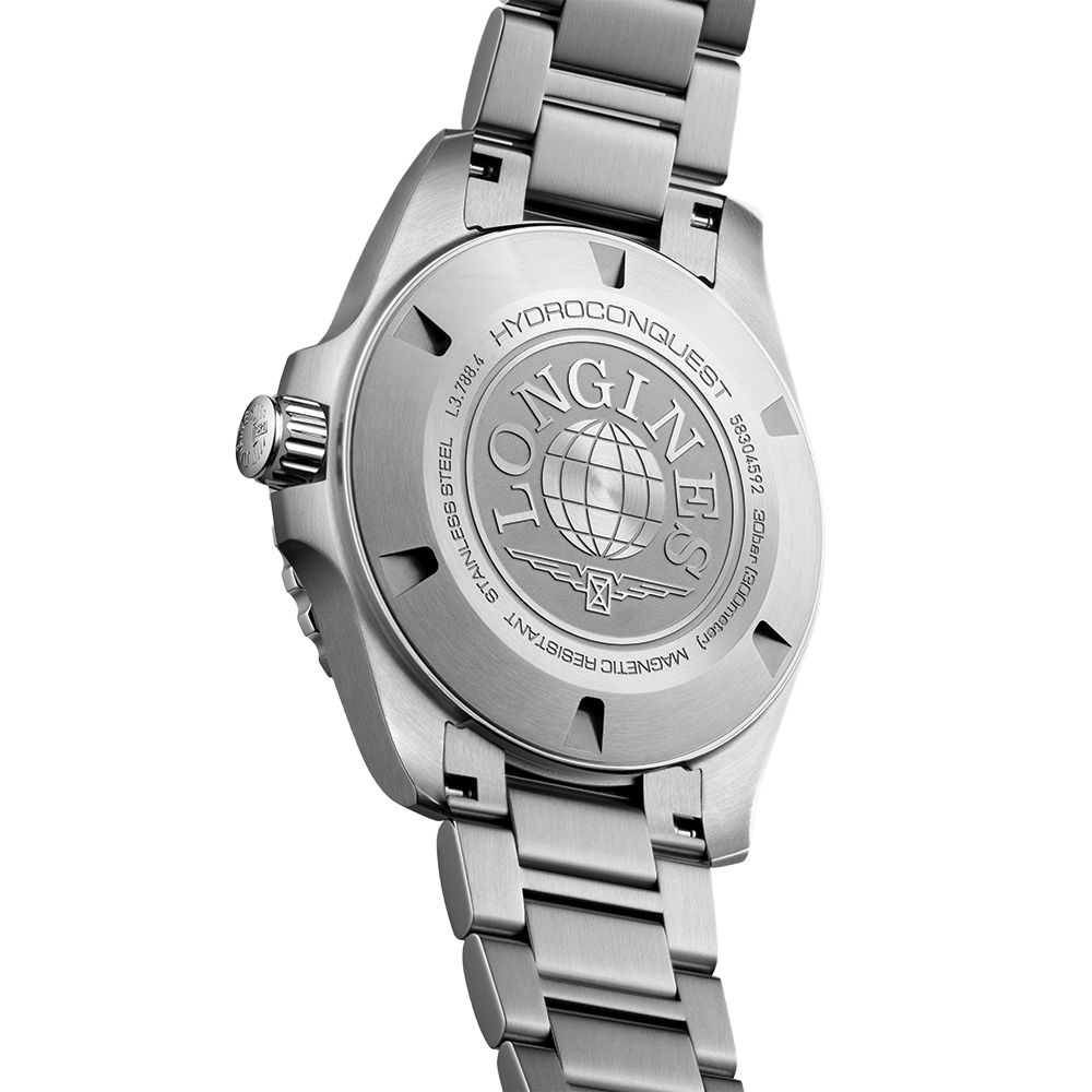 HydroConquest 42mm - Black on Bracelet