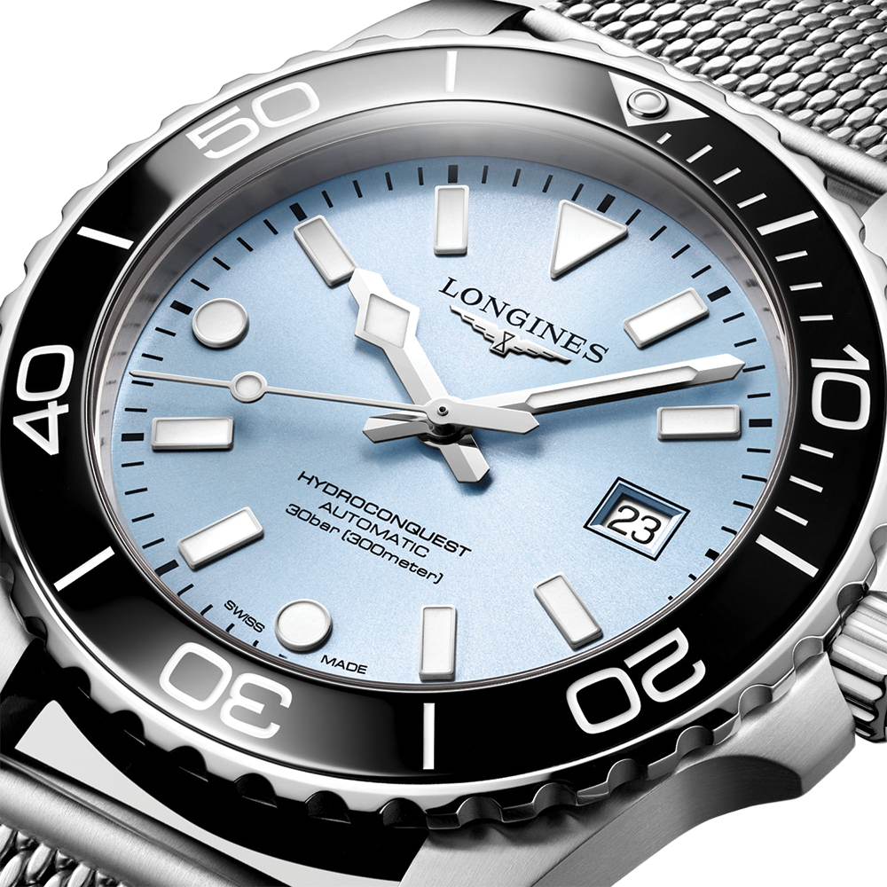 HydroConquest 42mm - Blue, Black Bezel on Mesh Bracelet