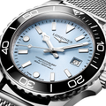 HydroConquest 42mm - Blue, Black Bezel on Mesh Bracelet