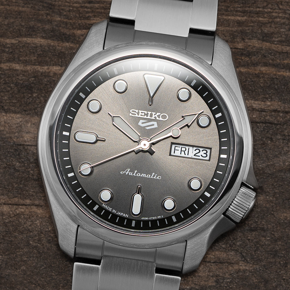 5 Sports Grey Dial, 40mm SRPE51