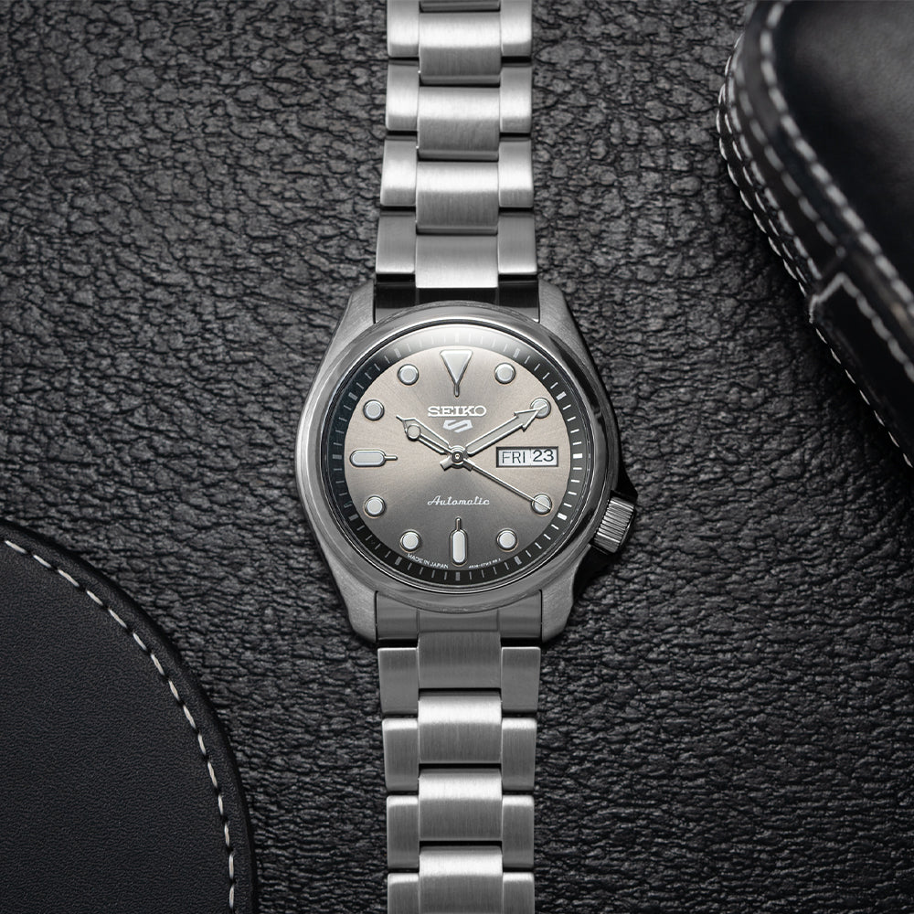 5 Sports Grey Dial, 40mm SRPE51