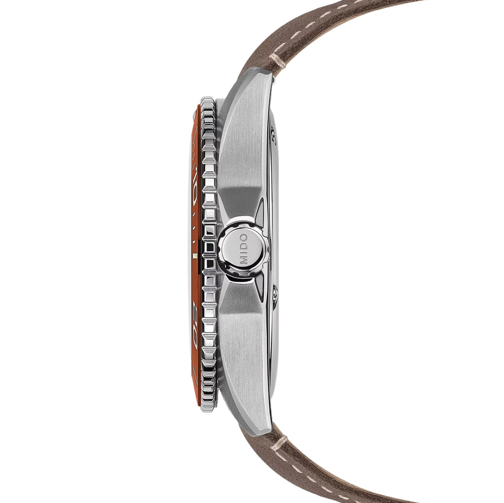 Ocean Star 200C 42.5mm - Black on Leather Strap