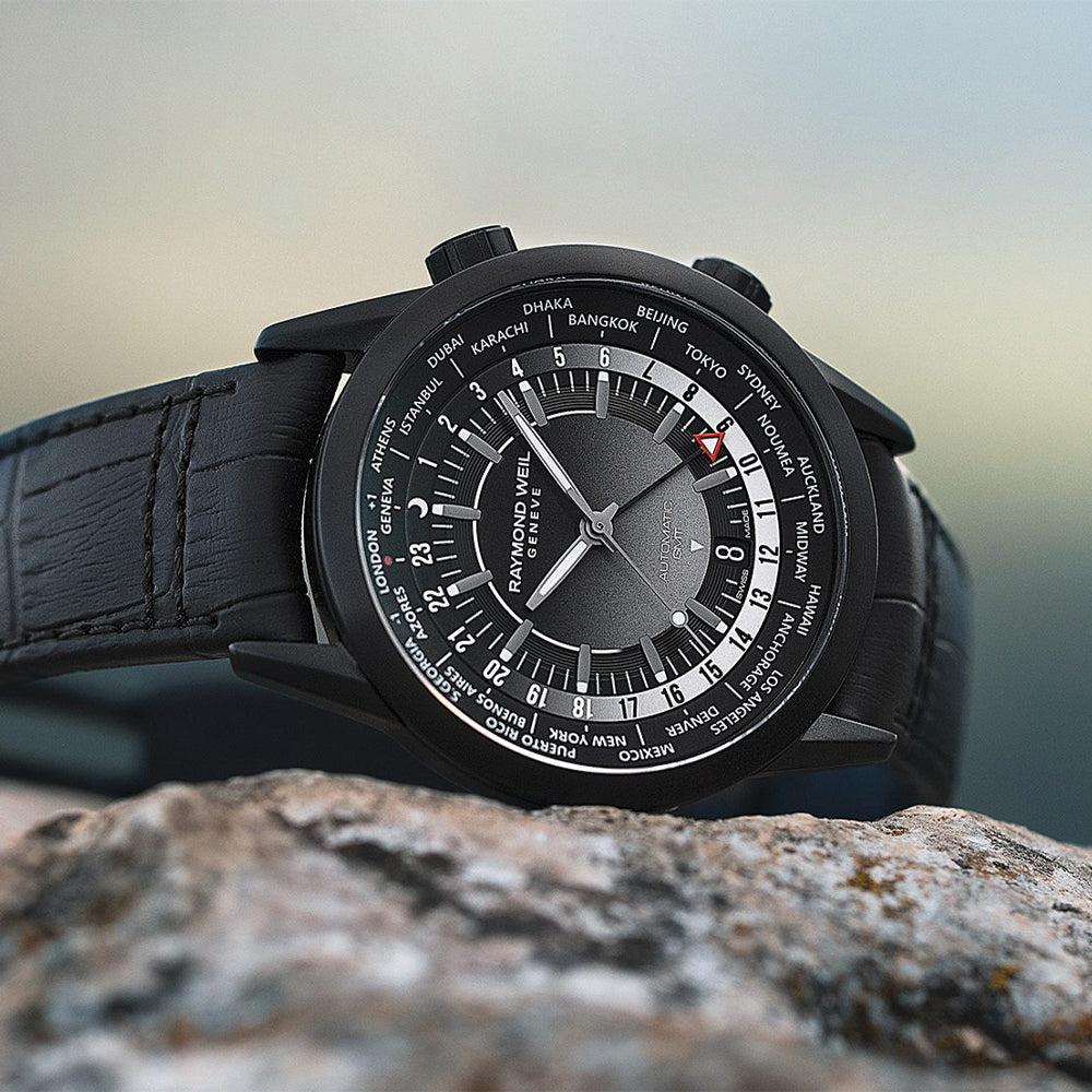 Freelancer GMT Worldtimer 40.5mm - Black on Leather Strap