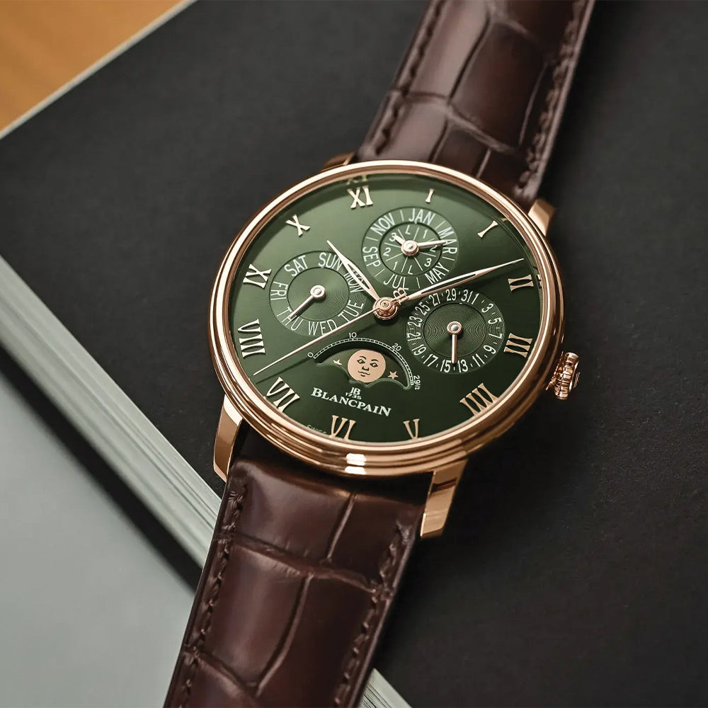 Villeret Quantième Perpétuel Red Gold 40.3mm - Green on Leather Strap