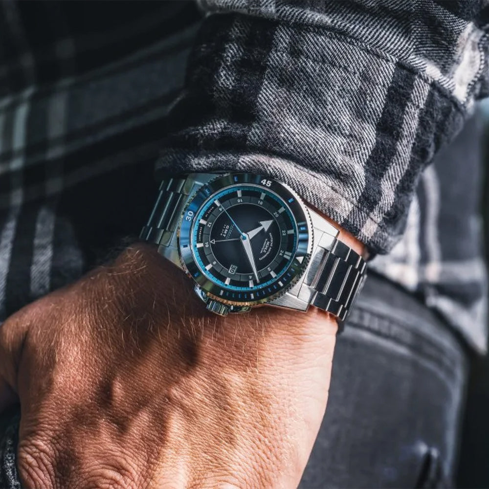 Sportivo Travel GMT 42.5mm - Black on Bracelet