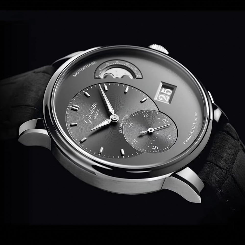 PanoMaticLunar 40mm - Grey on Strap