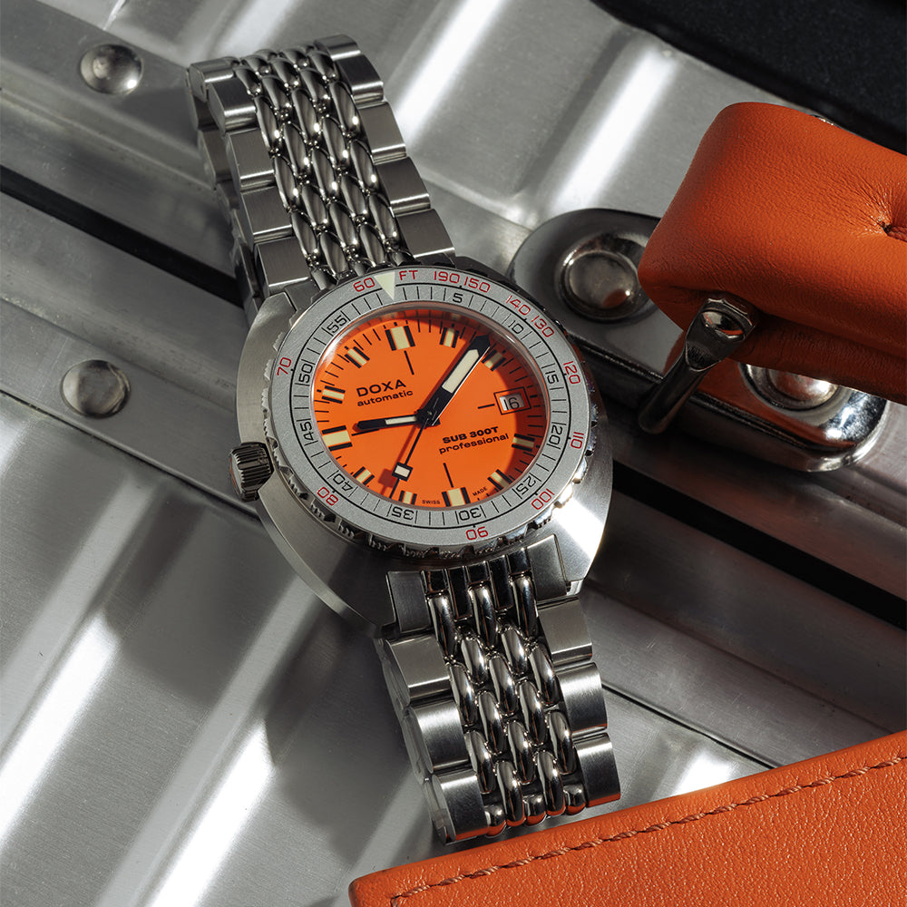 Sub 300T Aristera Professional Orange Dial, 42.5mm