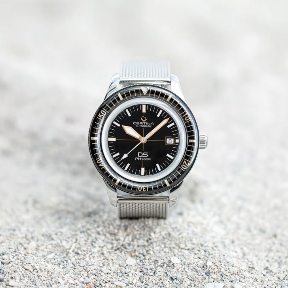 DS PH200M 42.8mm - Black on Bracelet